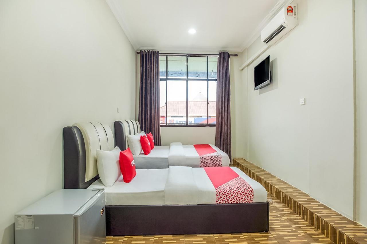 Oyo 89712 Grand Inn Семпорна Екстериор снимка